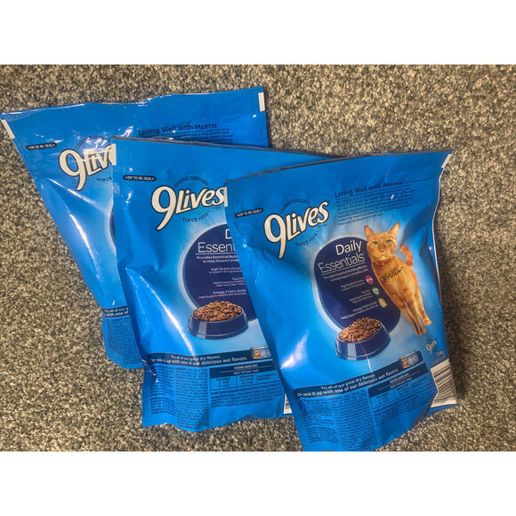 9 Lives Daily Essential Dry Cat Food mix of Chicken Beef and Salmon 12oz 3bags - Picture 3 of 4